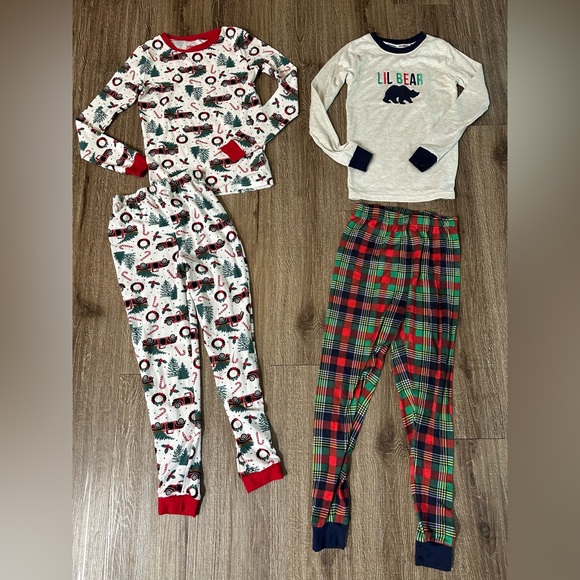 dearfoams Other - Kids Christmas pajamas bundle